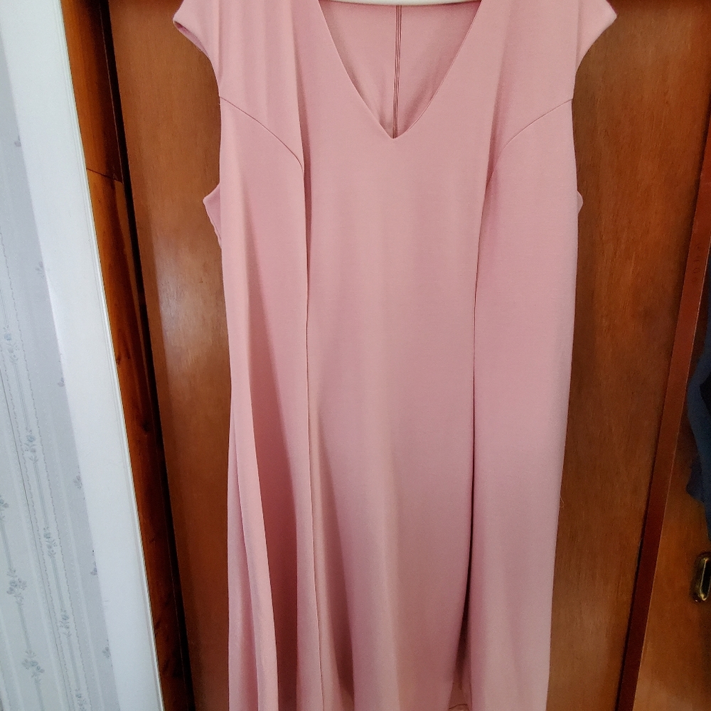 Sleevless dress